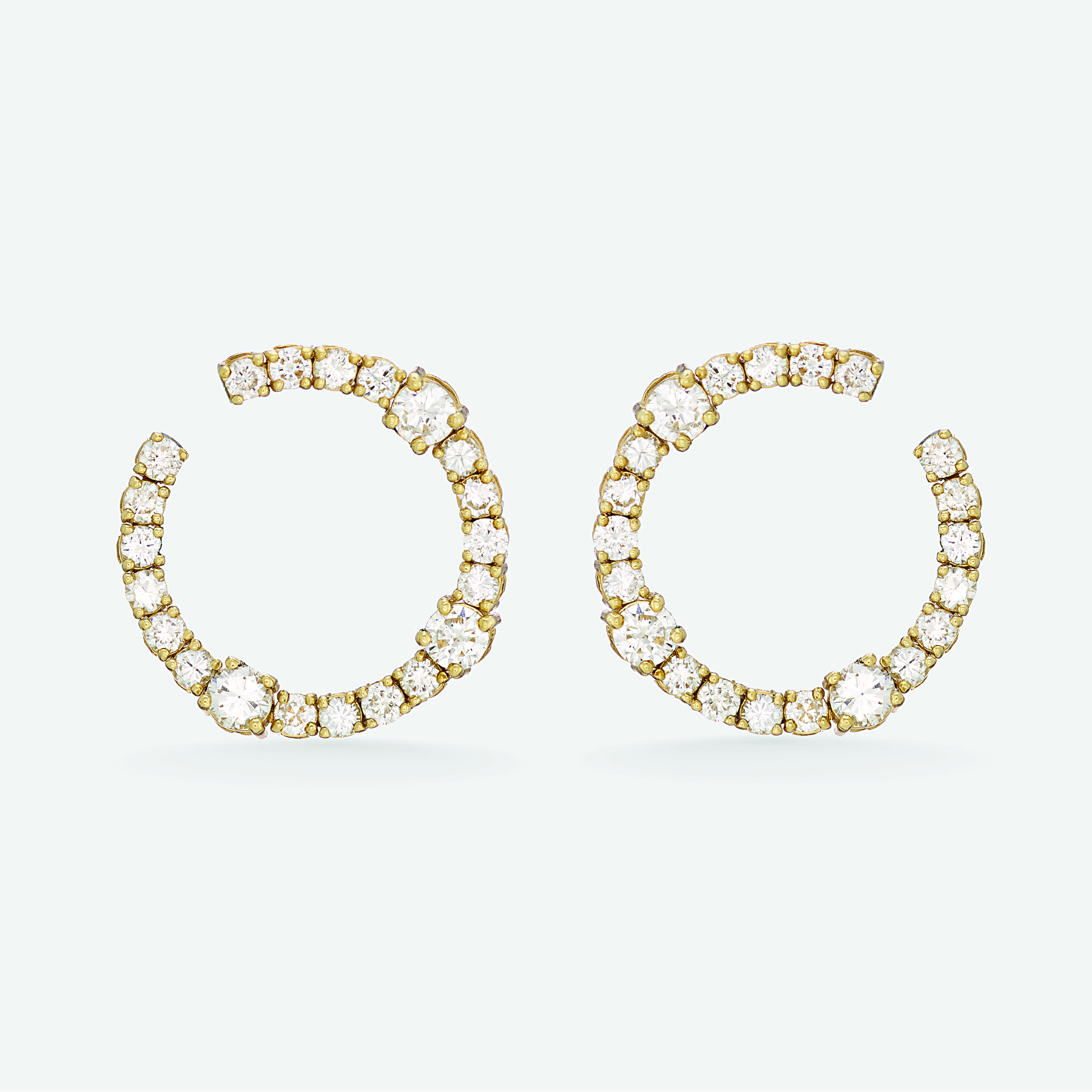 m32e1 embrace earrings jewels